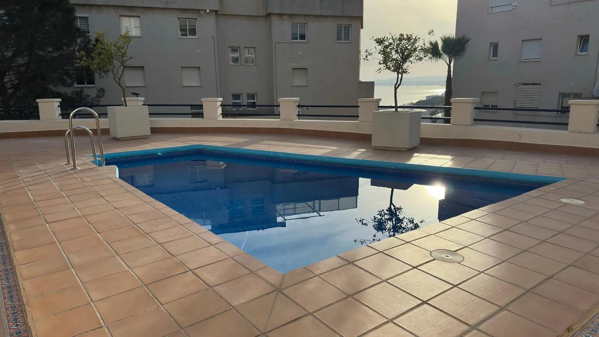Apartamento Torrequebrada 贝纳尔马德纳
